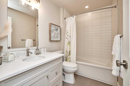 233 Rowmont Drive Nw, Calgary, AB - Indoor Photo Showing Bathroom