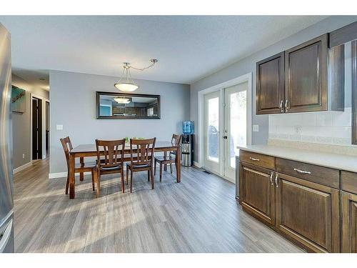 4702 52 Avenue, Clive, AB - Indoor Photo Showing Dining Room