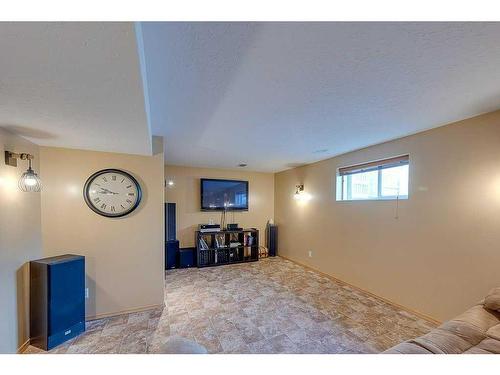 4702 52 Avenue, Clive, AB - Indoor