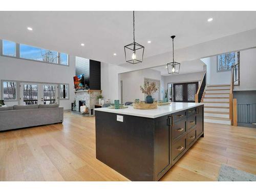 4-13033 424 Township, Rural Ponoka County, AB - Indoor Photo Showing Kitchen With Upgraded Kitchen