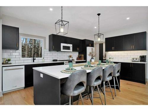 4-13033 424 Township, Rural Ponoka County, AB - Indoor Photo Showing Kitchen With Upgraded Kitchen