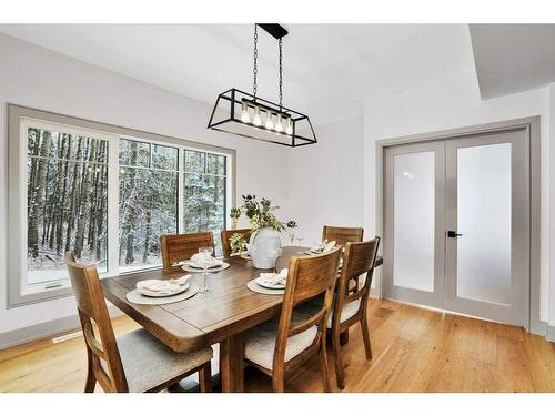 4-13033 424 Township, Rural Ponoka County, AB - Indoor Photo Showing Dining Room