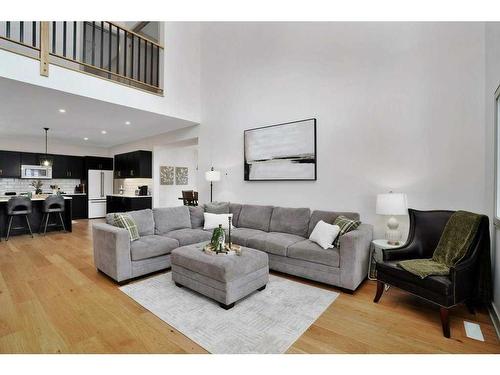 4-13033 424 Township, Rural Ponoka County, AB - Indoor Photo Showing Living Room