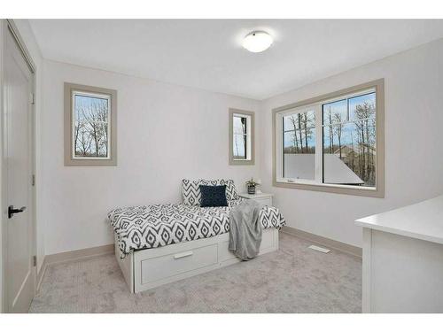 4-13033 424 Township, Rural Ponoka County, AB - Indoor Photo Showing Bedroom