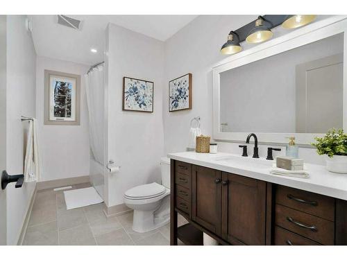 4-13033 424 Township, Rural Ponoka County, AB - Indoor Photo Showing Bathroom