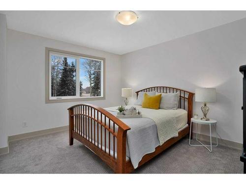 4-13033 424 Township, Rural Ponoka County, AB - Indoor Photo Showing Bedroom