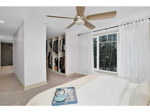 4-13033 424 Township, Rural Ponoka County, AB - Indoor Photo Showing Bedroom