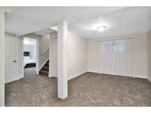 58 Lakeview Crescent, Sylvan Lake, AB - Indoor Photo Showing Other Room