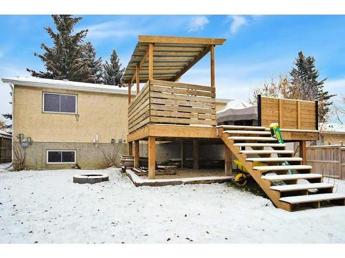 58 Lakeview Crescent, Sylvan Lake, AB - Outdoor