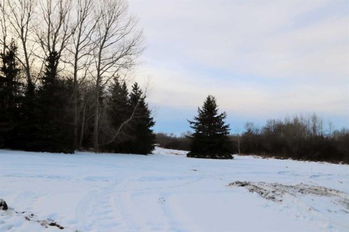 On Township Road 424, Rural Ponoka County, AB 