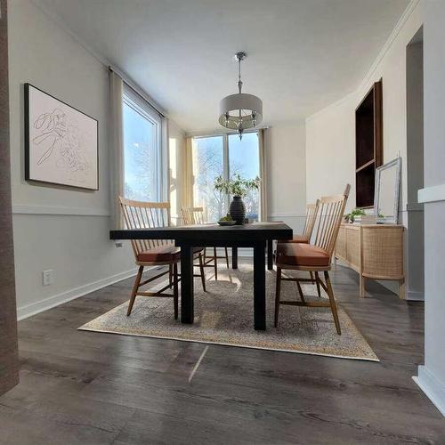 802 9 Street Se, Calgary, AB - Indoor Photo Showing Dining Room