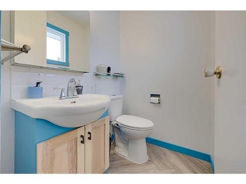 3703 50A Street, Red Deer, AB - Indoor Photo Showing Bathroom