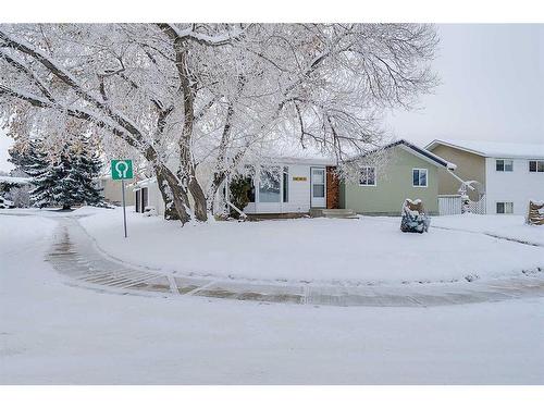 3703 50A Street, Red Deer, AB - Outdoor