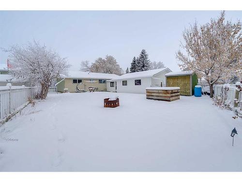 3703 50A Street, Red Deer, AB - Outdoor