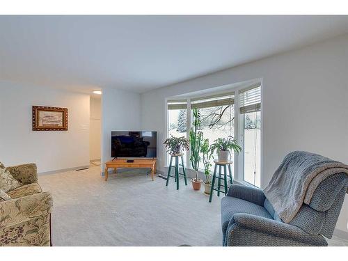 3703 50A Street, Red Deer, AB - Indoor Photo Showing Living Room