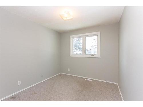 35 Barner Avenue, Red Deer, AB - Indoor Photo Showing Other Room