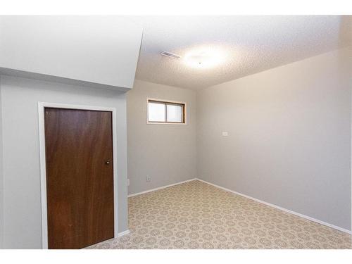 35 Barner Avenue, Red Deer, AB - Indoor Photo Showing Other Room