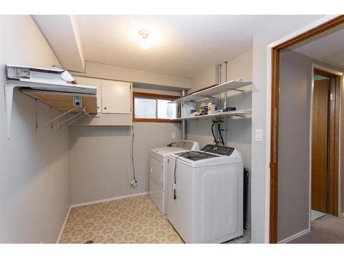 35 Barner Avenue, Red Deer, AB - Indoor Photo Showing Laundry Room