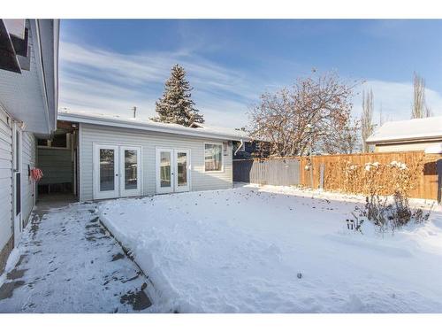 35 Barner Avenue, Red Deer, AB - Outdoor