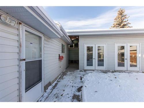 35 Barner Avenue, Red Deer, AB - Outdoor