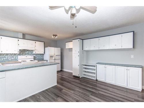 35 Barner Avenue, Red Deer, AB - Indoor Photo Showing Kitchen