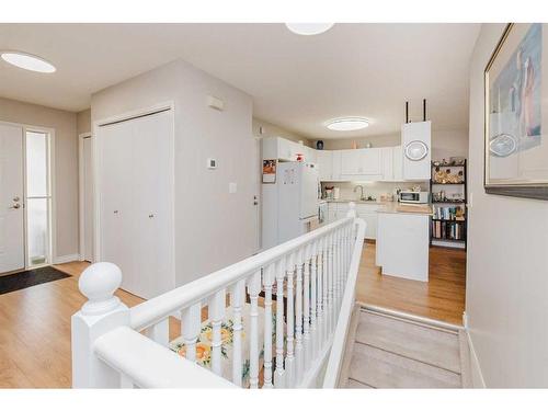 58-2816 Botterill Crescent, Red Deer, AB - Indoor Photo Showing Kitchen