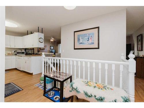 58-2816 Botterill Crescent, Red Deer, AB - Indoor Photo Showing Kitchen