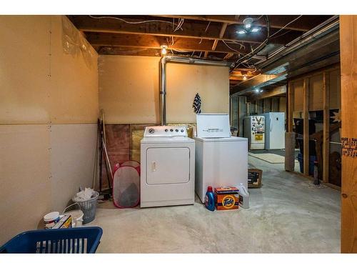 58-2816 Botterill Crescent, Red Deer, AB - Indoor Photo Showing Laundry Room