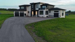 40075 299 Avenue EAST Rural Foothills County, AB T1S 4R2