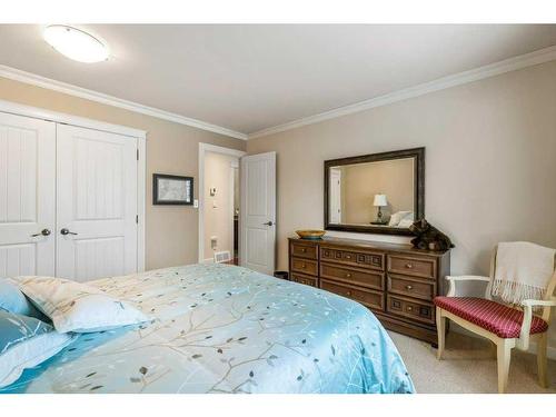 560 Wahstao Road Nw, Edmonton, AB - Indoor Photo Showing Bedroom