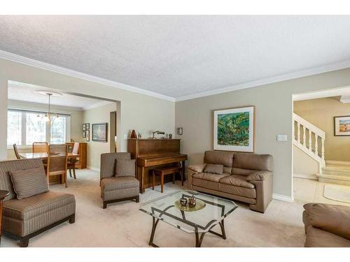 560 Wahstao Road Nw, Edmonton, AB - Indoor Photo Showing Living Room