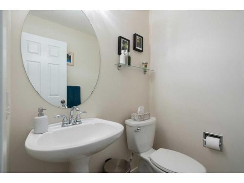 16117 Shawbrooke Road Sw, Calgary, AB - Indoor Photo Showing Bathroom