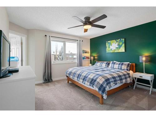 16117 Shawbrooke Road Sw, Calgary, AB - Indoor Photo Showing Bedroom