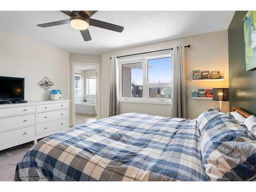 16117 Shawbrooke Road Sw, Calgary, AB - Indoor Photo Showing Bedroom