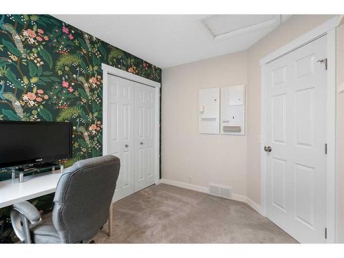 16117 Shawbrooke Road Sw, Calgary, AB - Indoor Photo Showing Office