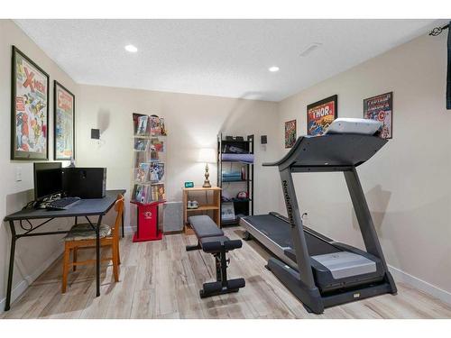 16117 Shawbrooke Road Sw, Calgary, AB - Indoor Photo Showing Gym Room