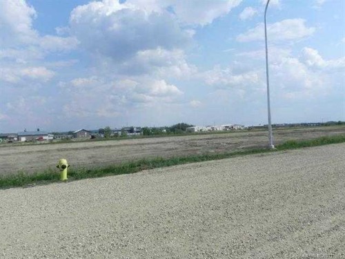 5400 Len Thompson Drive, Lacombe, AB 