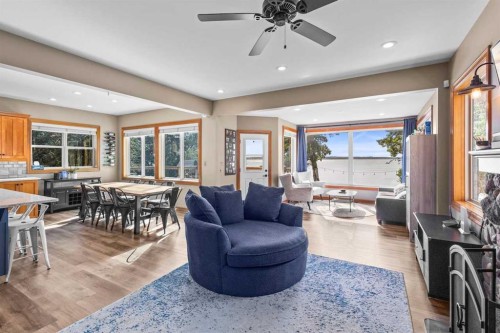 152 Jarvis Bay Drive, Jarvis Bay, AB - Indoor