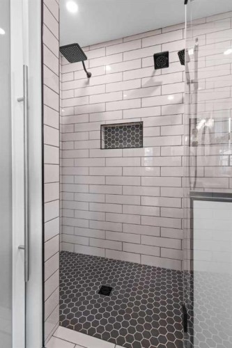 152 Jarvis Bay Drive, Jarvis Bay, AB - Indoor Photo Showing Bathroom