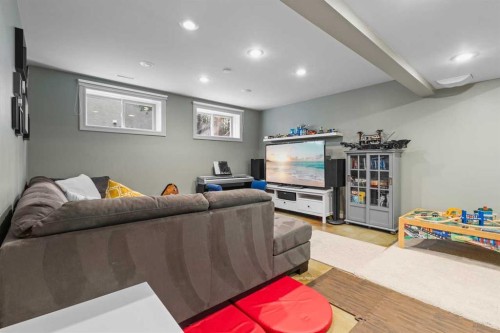 152 Jarvis Bay Drive, Jarvis Bay, AB - Indoor