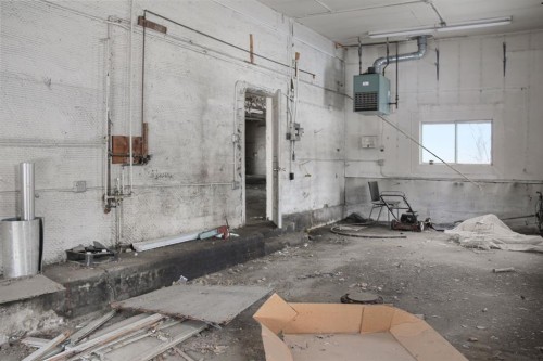 5019 52 Avenue, Viking, AB 