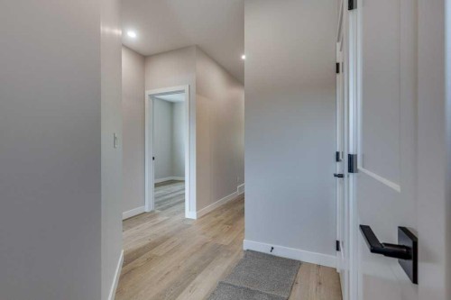 117 Gray Close, Sylvan Lake, AB - Indoor Photo Showing Other Room
