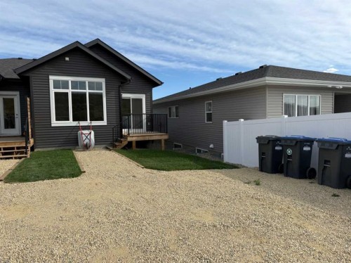 117 Gray Close, Sylvan Lake, AB - Outdoor