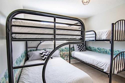 5008 41 Street, Sylvan Lake, AB - Indoor Photo Showing Bedroom