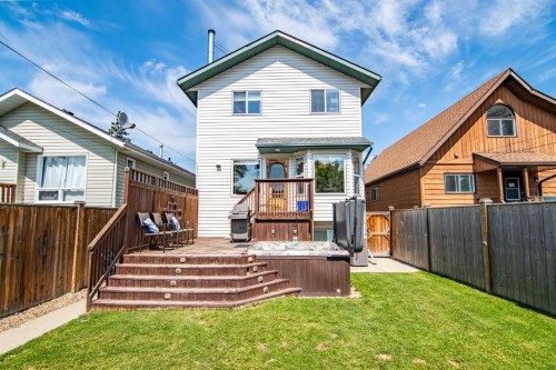 5008 41 Street, Sylvan Lake, AB - Outdoor With Exterior