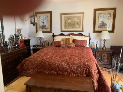 4913 Parkview Crescent, Castor, AB - Indoor Photo Showing Bedroom