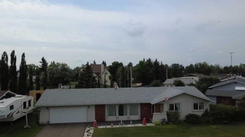 4913 Parkview Crescent, Castor, AB - Outdoor