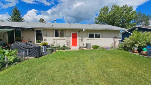 4913 Parkview Crescent, Castor, AB - Outdoor