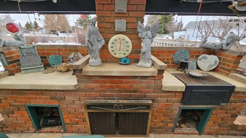 4913 Parkview Crescent, Castor, AB - Indoor With Fireplace