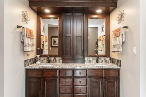 38212 Range Road 252, Rural Lacombe County, AB - Indoor Photo Showing Bathroom